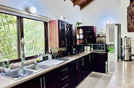 Quiet And Secluded Hotel Living