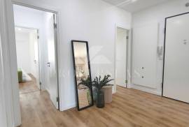 Renovated 3 Bedroom Apartment in Benfica Renovated 3 Bedroom Apartment in Benfica