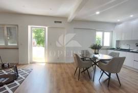 Renovated 3 Bedroom Apartment in Benfica Renovated 3 Bedroom Apartment in Benfica
