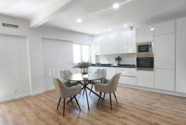 Renovated 3 Bedroom Apartment in Benfica Renovated 3 Bedroom Apartment in Benfica