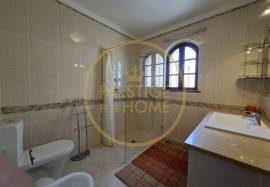 5 bedroom villa with sea view in Loulé