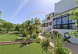 5 bedroom villa with sea view in Loulé