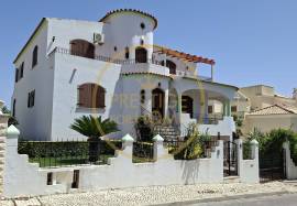 5 bedroom villa with sea view in Loulé