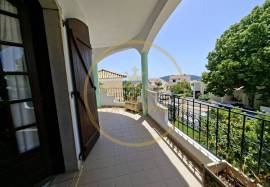 5 bedroom villa with sea view in Loulé
