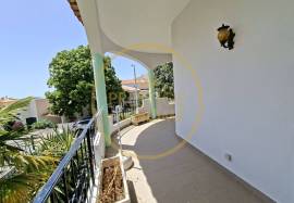 5 bedroom villa with sea view in Loulé