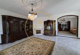 5 bedroom villa with sea view in Loulé