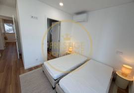 Rentals per year, new apartment with sea view and pool in the center of Loulé