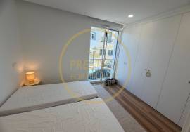 Rentals per year, new apartment with sea view and pool in the center of Loulé