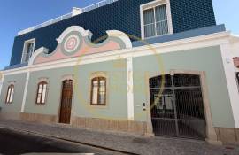 Rentals per year, new apartment with sea view and pool in the center of Loulé