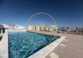 Rentals per year, new apartment with sea view and pool in the center of Loulé