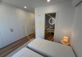 Rentals per year, new apartment with sea view and pool in the center of Loulé