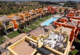 Tavira – Semi-detached 3-bedroom villa with ocean view roof terrace, private garage and garden
