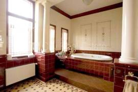 Apartment for rent in Riga, 598.00m2