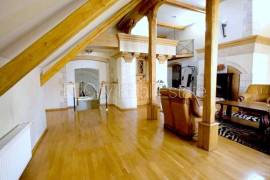 Apartment for rent in Riga, 598.00m2