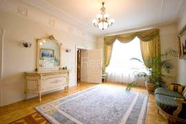 Apartment for rent in Riga, 598.00m2