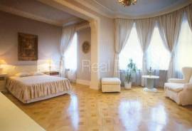 Apartment for sale in Riga, 598.00m2