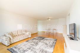Apartment for rent in Riga, 100.00m2