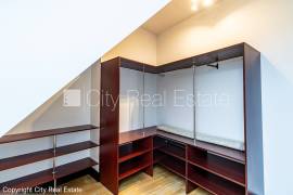 Apartment for rent in Riga, 186.00m2