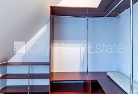 Apartment for rent in Riga, 186.00m2