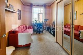 Apartment for rent in Riga, 155.00m2