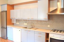 Apartment for rent in Riga, 189.49m2