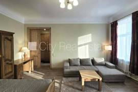 Studio for rent in Riga, 60.00m2 Studio for rent in Riga, 60.00m2