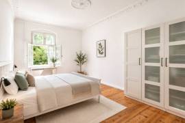 Ready to Move-in! Spacious South-Facing 2-Room Altbau in Guntzelkiez Wilmersdorf Ready to Move-in! Spacious South-Facing 2-Room Altbau in Guntzelkiez Wilmersdorf