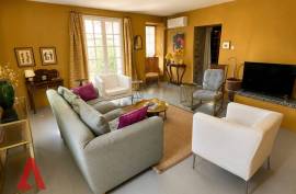 6 room, 200m2 Country house for sale in Cabrerolles - 345 000 € * 6 room, 200m2 Country house for sale in Cabrerolles - 345 000 € *