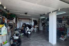 listing listing