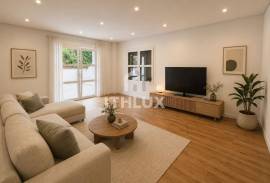 2 Bedroom Apartment with Suite and Private Terrace of 60 m² — Urbanização Casas do Lago, Serra de Carnaxide 2 Bedroom Apartment with Suite and Private Terrace of 60 m² — Urbanização Casas do Lago, Serra de Carnaxide
