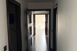 Spacious and luxurious 3 bedroom apartment with 2 suites, garage and attic located in the Urbanization encosta do sol in Leiria