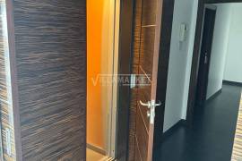 Spacious and luxurious 3 bedroom apartment with 2 suites, garage and attic located in the Urbanization encosta do sol in Leiria