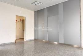 Commercial store of the stall with 51m2 located in Ramada in Odivelas Commercial store of the stall with 51m2 located in Ramada in Odivelas