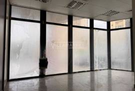 Commercial store of the stall with 51m2 located in Ramada in Odivelas Commercial store of the stall with 51m2 located in Ramada in Odivelas