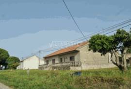 3 bedroom villa detached from the bank with patio located in Foros da Afeiteira, Vendas Novas