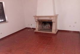 3 bedroom villa detached from the bank with patio located in Foros da Afeiteira, Vendas Novas