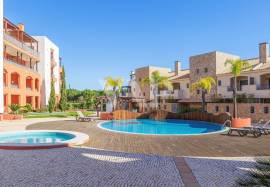 2 bedroom apartment in Victoria Gardens with Pool and Garage, Vilamoura