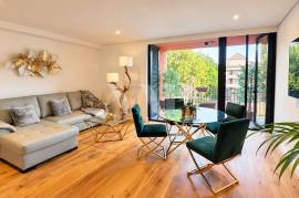1 bedroom apartment in The One with balcony and parking, Vilamoura