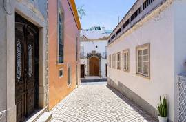 Tavira centre 2 bedroom townhouse with patio & large sun terrace Tavira centre 2 bedroom townhouse with patio & large sun terrace