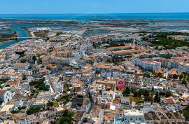 Tavira centre 2 bedroom townhouse with patio & large sun terrace Tavira centre 2 bedroom townhouse with patio & large sun terrace
