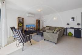 Tavira centre 2 bed apartment with exceptional outdoor living & garage