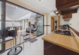 Tavira centre 2 bed apartment with exceptional outdoor living & garage