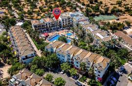 Tavira 2 bed apartment with Pool Views in Quinta do Morgado resort