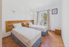 Tavira 2 bed apartment with Pool Views in Quinta do Morgado resort