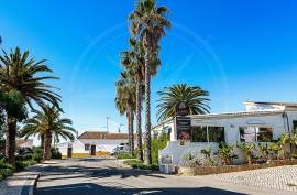 Tavira 2 bed apartment with Pool Views in Quinta do Morgado resort