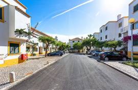 Tavira 2 bed apartment with Pool Views in Quinta do Morgado resort