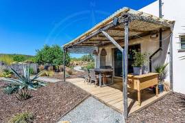Exclusive and modern countryside Quinta on large plot, minutes from Moncarapacho