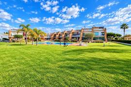 Long-Term Rental | Top Floor 2 Bedroom Golf Front Apartment with Private Rooftop Terrace | Millennium Golf, Vilamoura