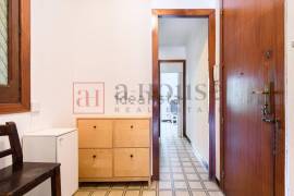Excellent 3 Bed Apartment For Sale in Barcelona Spain