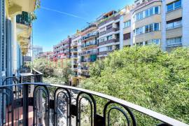 Excellent 3 Bed Apartment For Sale in Barcelona Spain